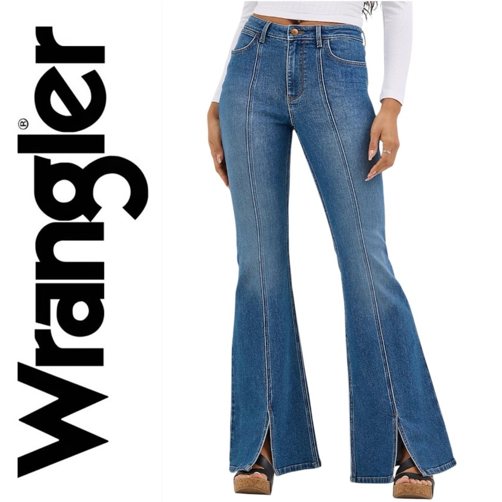 NWT Wrangler High Rise Fierce Flare Size 12/31